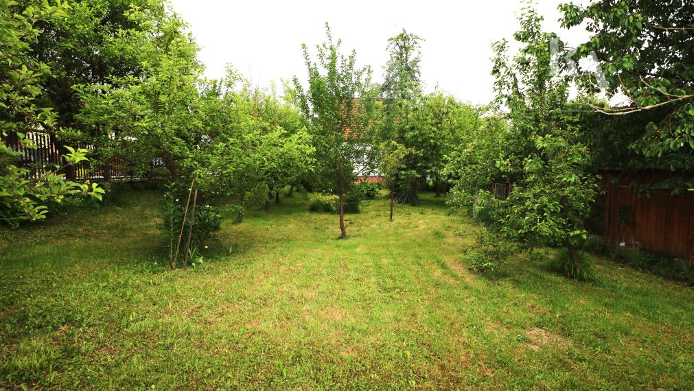 RODINNÝ DOM DIVINKA S POZEMKOM 1260 M2 - REZERVOVANÉ