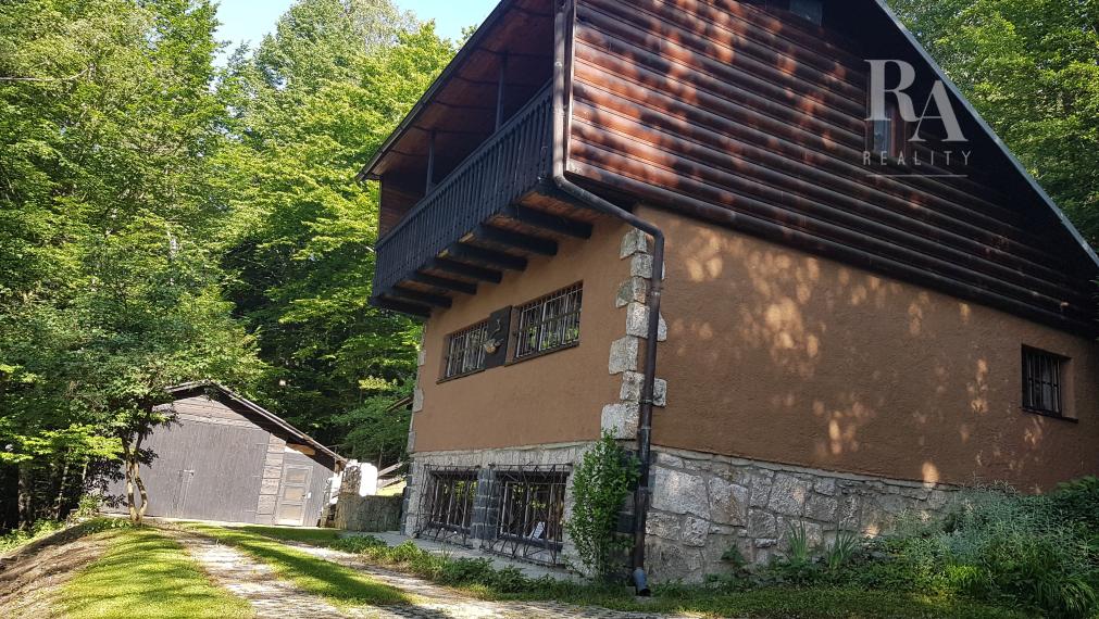 Predaj chata Čadca - Brehy s pozemkom 1700 m2