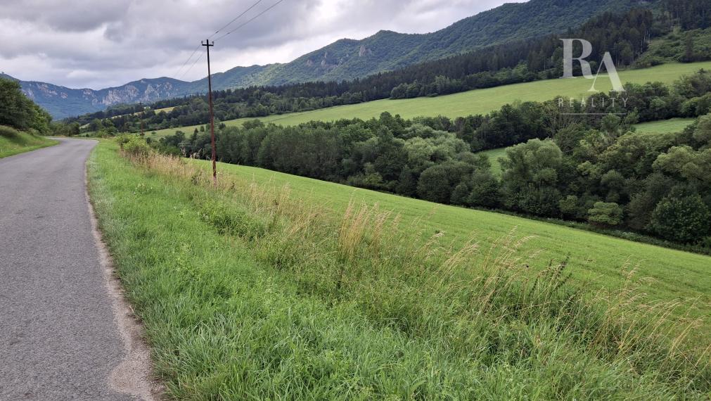 Predaj orná pôda Súľov-Hradná 7898m2