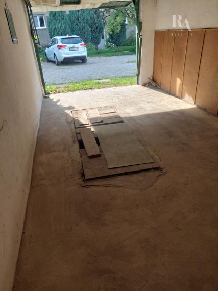 Predaj garáže s pozemkom staré mesto