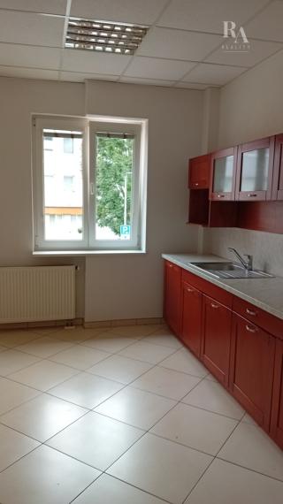 Dvojkancelária s parkovaním, 1.poschodie, 75m2, ul. M.R.Štefánika Žilina