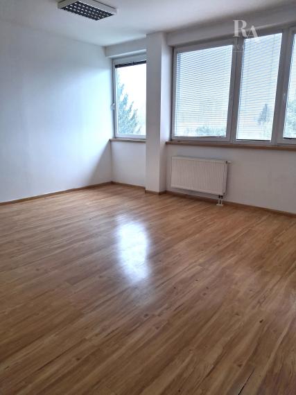 Prenájom kancelárskych priestorov Bytčická ulica 80 m2