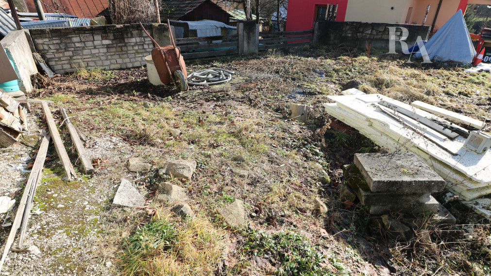 PREDAJ MOBILNÝ DOM S POZEMKOM DIVINA -  LÚKY