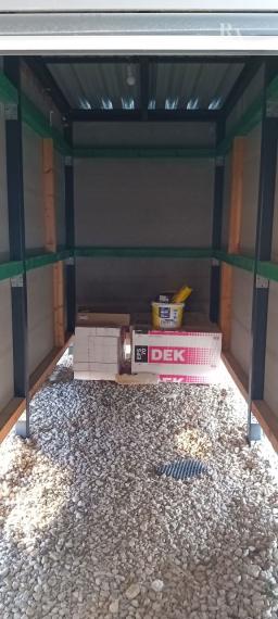 Predaj skolaudovaný 4-izbový rodinný dom RD02 s prístreškom pre 2 vozidlá v obci Varín