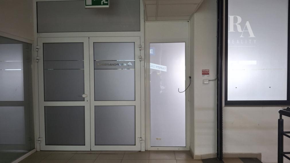 PRENÁJOM OBCHODNÉHO PRIESTORU NA PRÍZEMÍ V LIVING CENTRE