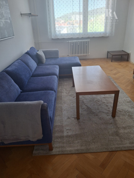 Prenájom 2 - izbového zariadeného bytu Hliny 8