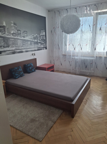 Prenájom 2 - izbového zariadeného bytu Hliny 8