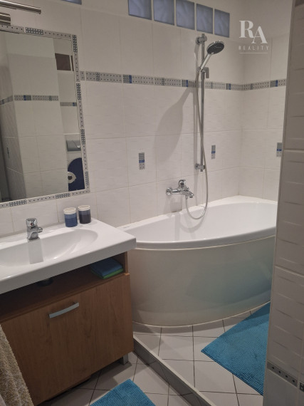 Prenájom 2 - izbového zariadeného bytu Hliny 8