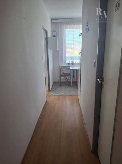 Prenájom 2 - izbového zariadeného bytu Hliny 8