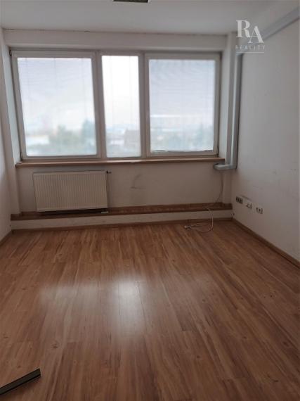 Prenájom kancelárií o výmere 20 m2 a 40 m2