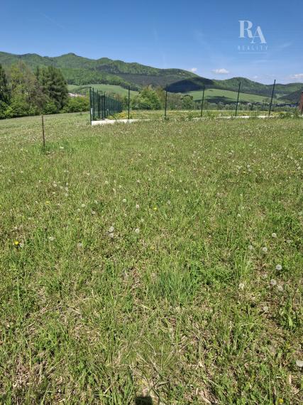 Predaj stavebný pozemok Kľače 589 m2