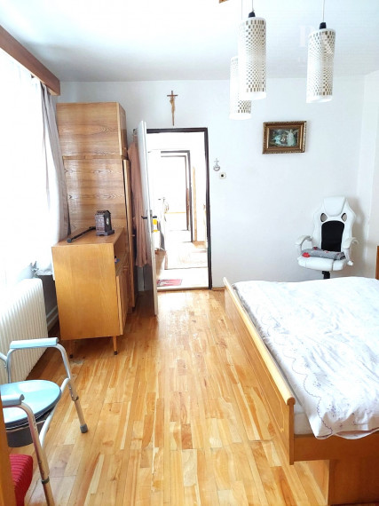 RODINNÝ DOM DIVINKA S POZEMKOM 1260 M2 - REZERVOVANÉ