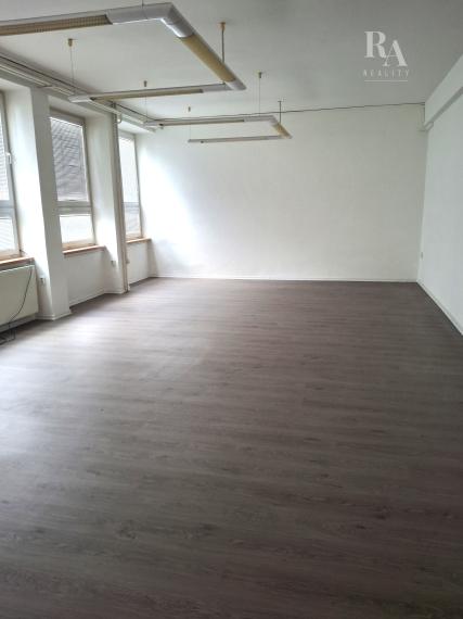 PRENÁJOM PRIESTORU 137 M2 VHODNÝ AKO SÍDLO FIRMY