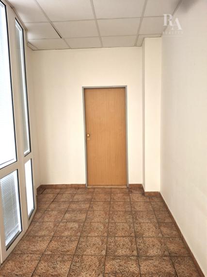 PRENÁJOM PRIESTORU 137 M2 VHODNÝ AKO SÍDLO FIRMY