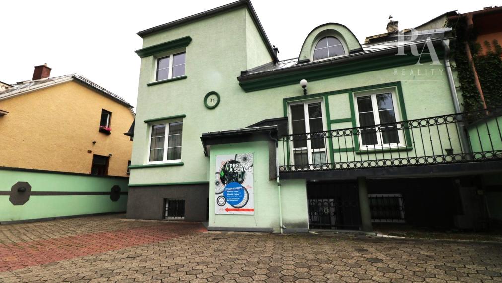 PREDAJ POLYFUNKČNÁ VILA V BLÍZKOM CENTRE MESTA