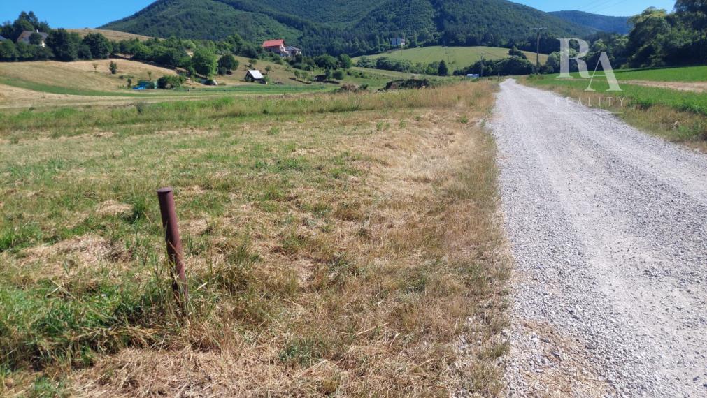 Predaj stavebný pozemok Zbyňov + DOHODA