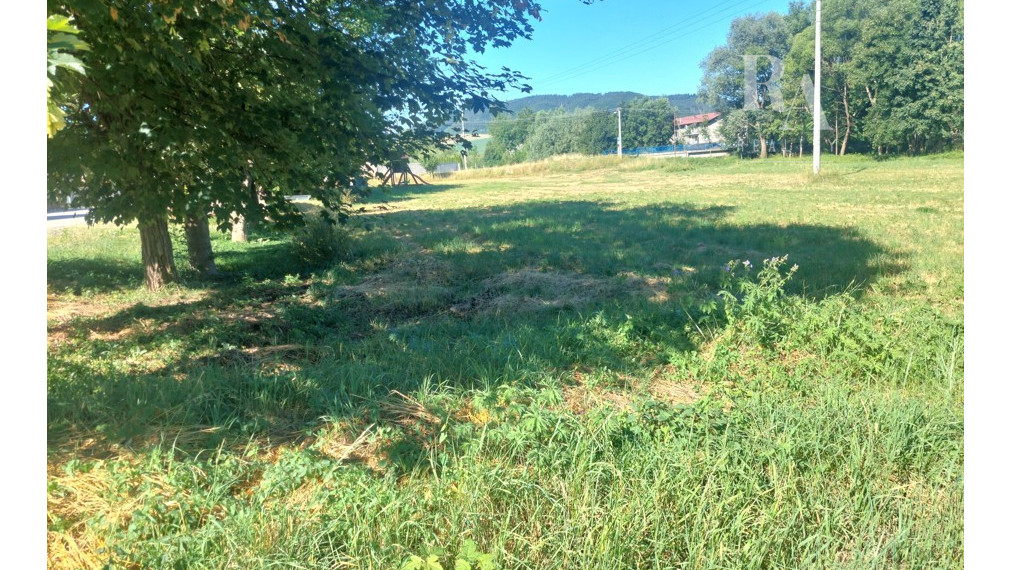 PREDAJ STAVEBNÝ POZEMOK VHODNÝ NA MOBILNÝ DOM + DOHODA