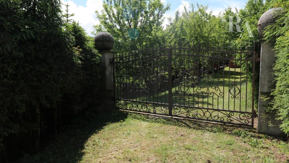 PREDAJ CHATY S VEĽKÝM POZEMKOM BELÁ - ZLIEŇ