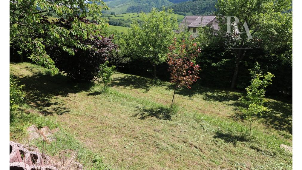 PREDAJ CHATY S VEĽKÝM POZEMKOM BELÁ - ZLIEŇ