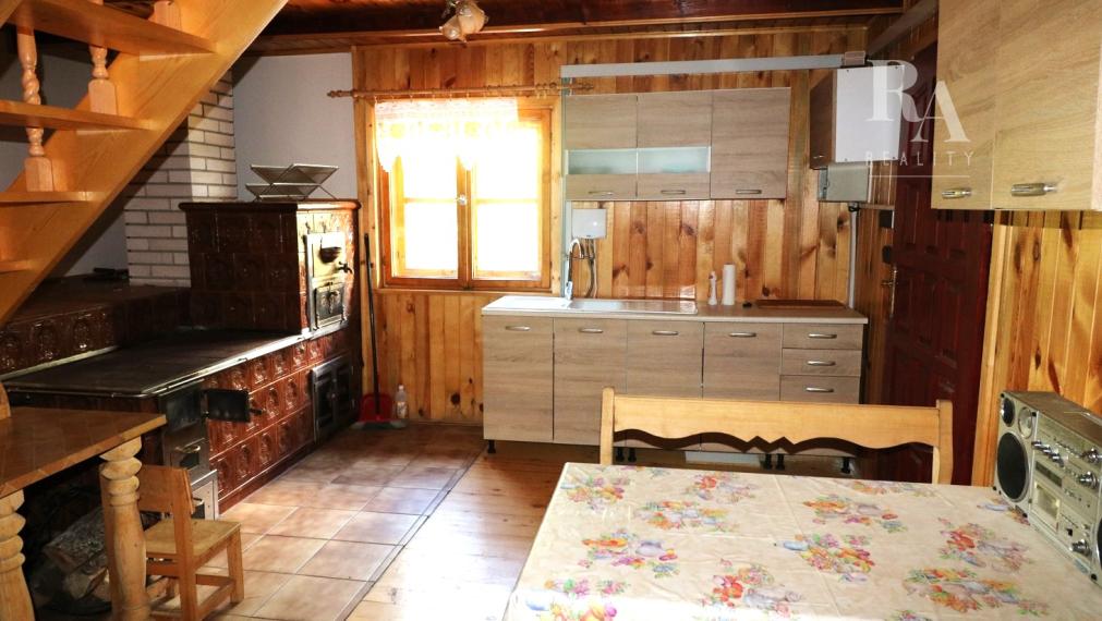 PREDAJ CHATY S VEĽKÝM POZEMKOM BELÁ - ZLIEŇ