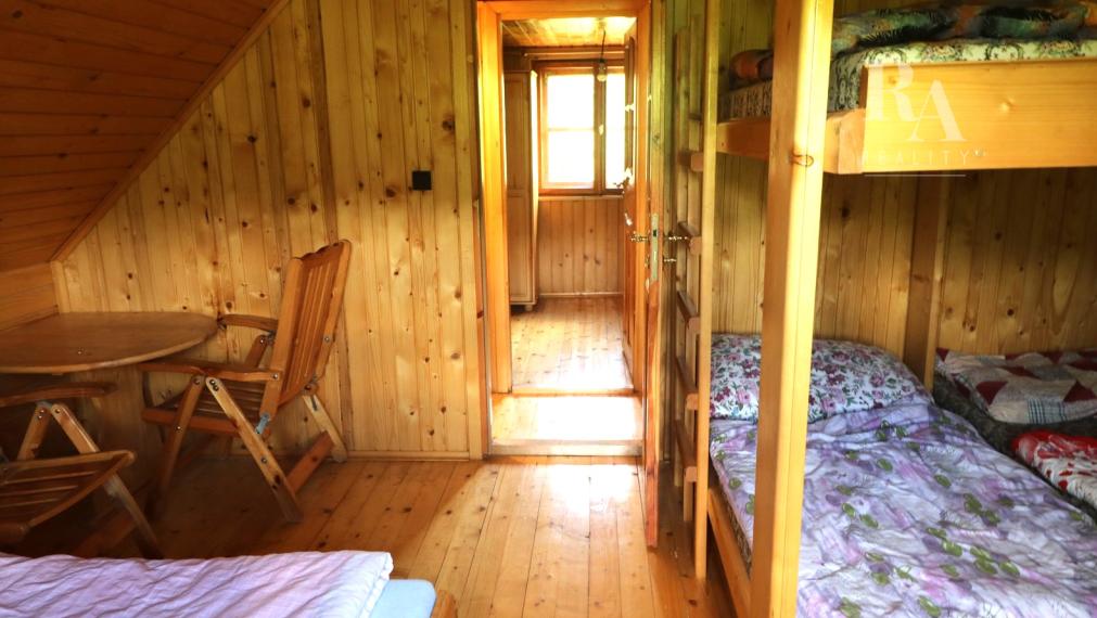 PREDAJ CHATY S VEĽKÝM POZEMKOM BELÁ - ZLIEŇ