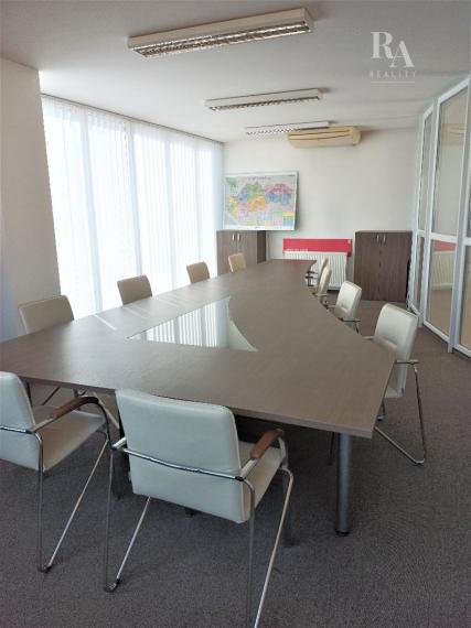 Prenájom kancelárie o výmere 44 m2 ul. Dlhá