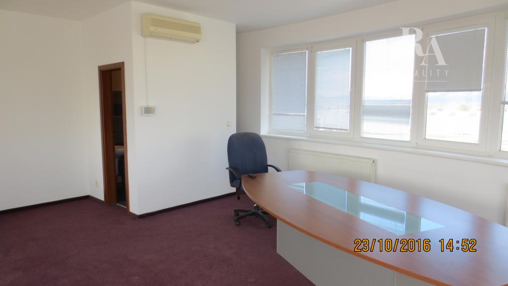 Prenájom kancelárie o výmere 44 m2 ul. Dlhá