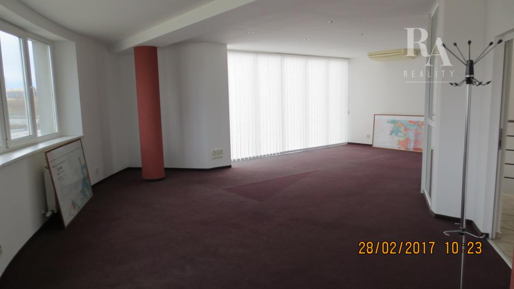 Prenájom kancelárie o výmere 44 m2 ul. Dlhá