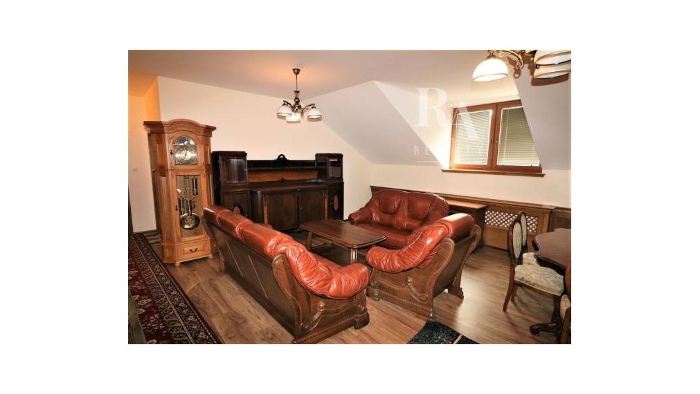 PREDAJ 3 - IZBOVÝ BYT V CENTRE MESTA S PARKOVANÍM