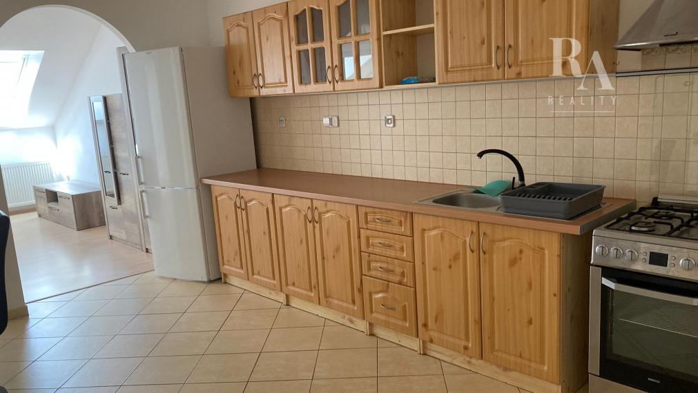 Prenájom 3-izbový byt Kysucké Nové Mesto - centrum