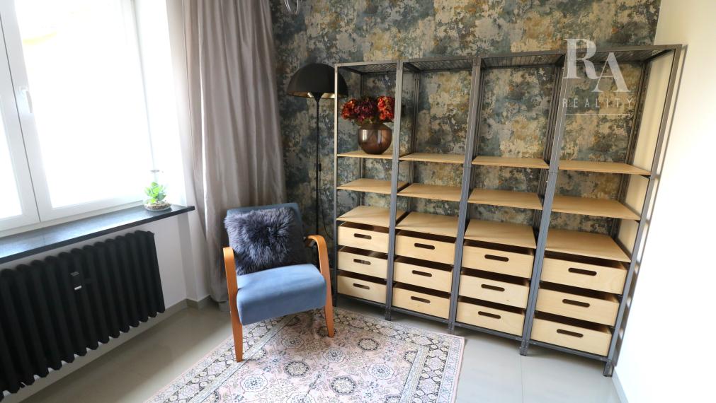 PRENÁJOM EXKLUZÍVNEHO  3KK - IZBOVÉHO BYTU BULVÁR