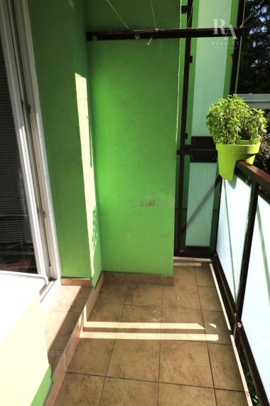 PREDAJ 3 - IZBOVÝ BYT S LOOGIOU A BALKÓNOM VLČINCE