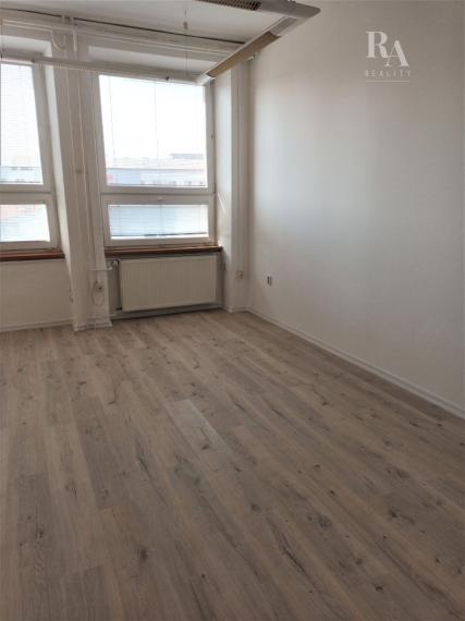 Prenájom kancelárie o výmere 18,4 m2 Bytčická ulica