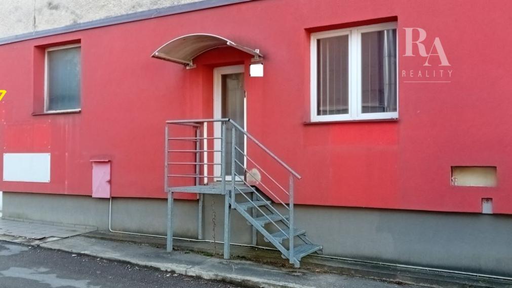 Prenájom skladový priestor 34m2 prízemie Kamenná cesta