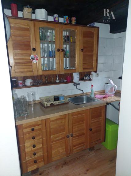 PREDAJ ZÁHRADNEJ CHATKY TEPLIČKA NAD VÁHOM