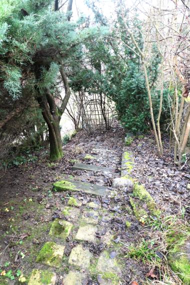 PREDAJ ZÁHRADNEJ CHATKY TEPLIČKA NAD VÁHOM