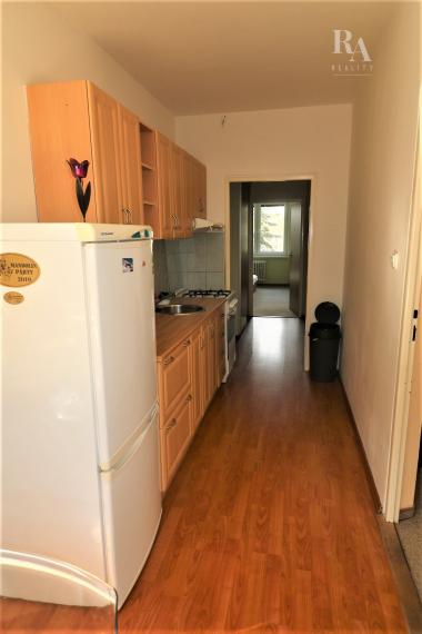 Prenájom 2 - izbového zariadeného bytu Hliny 8