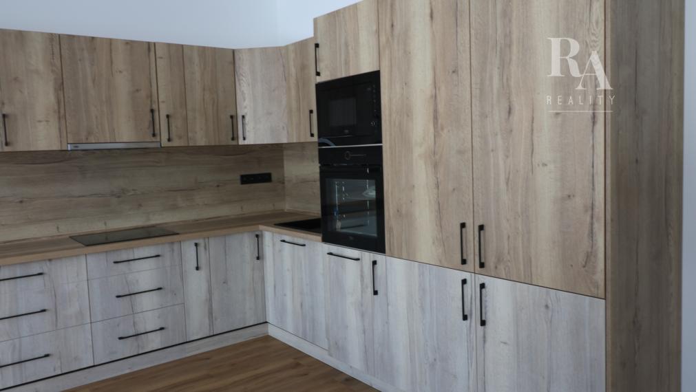 PRENÁJOM 2 - IZBOVÉHO BYTU V NOVOSTAVBE + 2 PARKOVACIE MIESTA