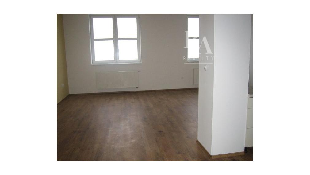 Prenájom 2 - izbový byt Bytčická ulica