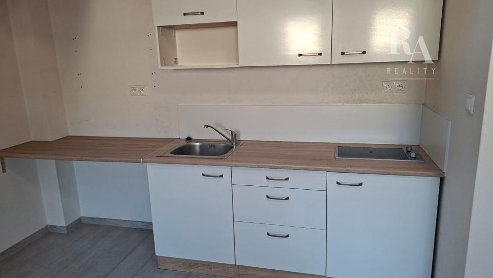 Prenájom 3KK - izbového mezonetového bytu Bytčická ulica