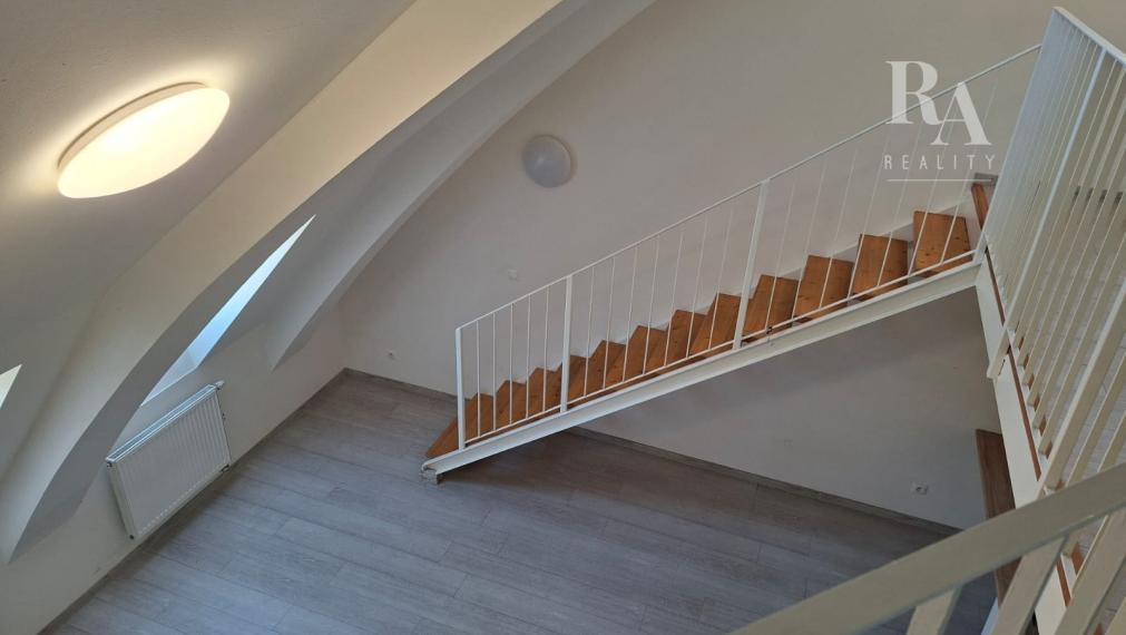 Prenájom 3KK - izbového mezonetového bytu Bytčická ulica