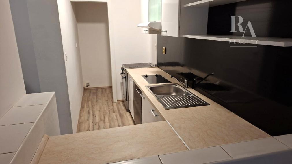 Prenájom 3KK - izbového bytu Bytčická ulica