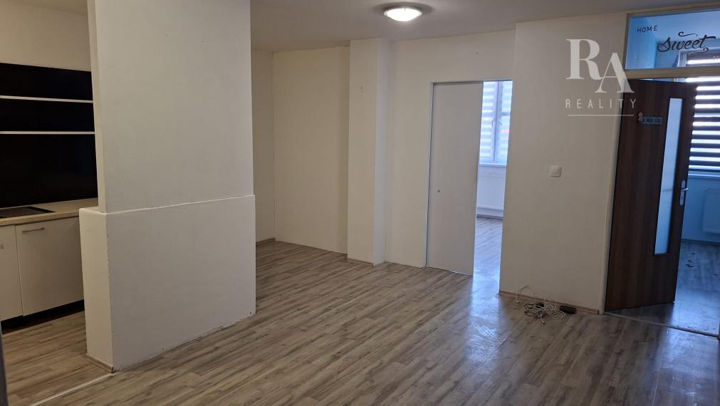 Prenájom 3KK - izbového bytu Bytčická ulica