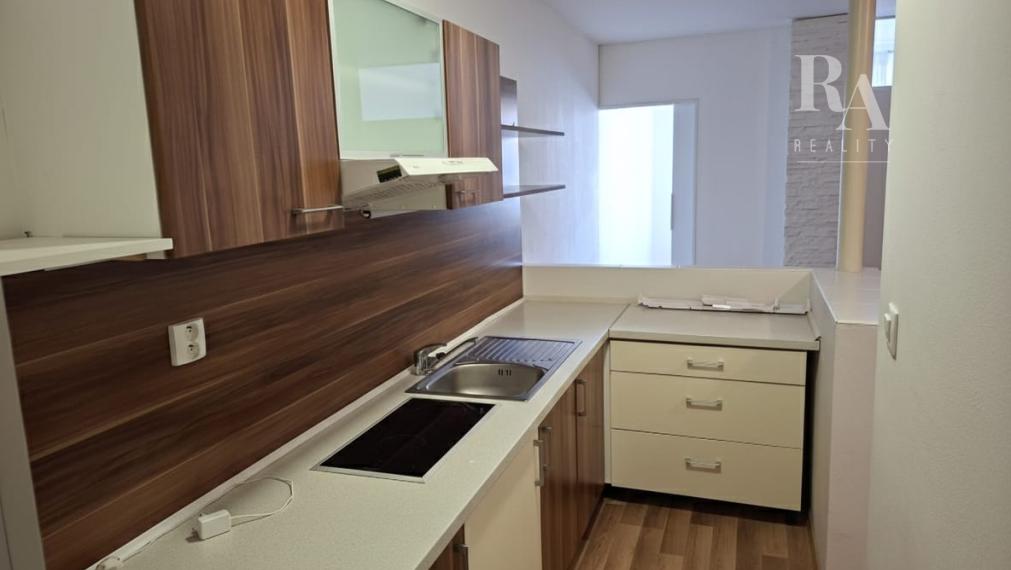 Prenájom 3KK - izbového bytu Bytčická ulica