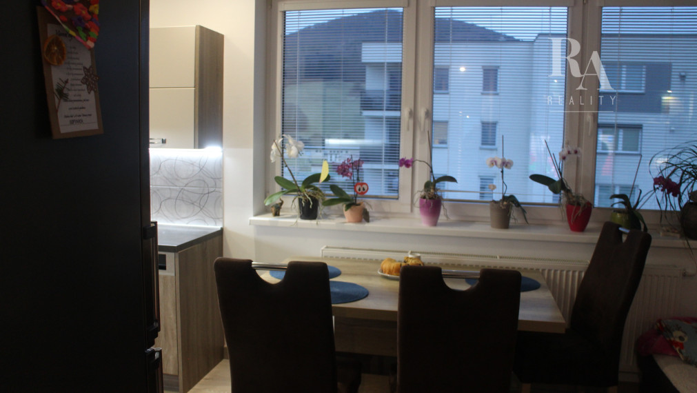 Prenájom  3-izbový byt Maršová -Rašov  + dve parkovacie miesta