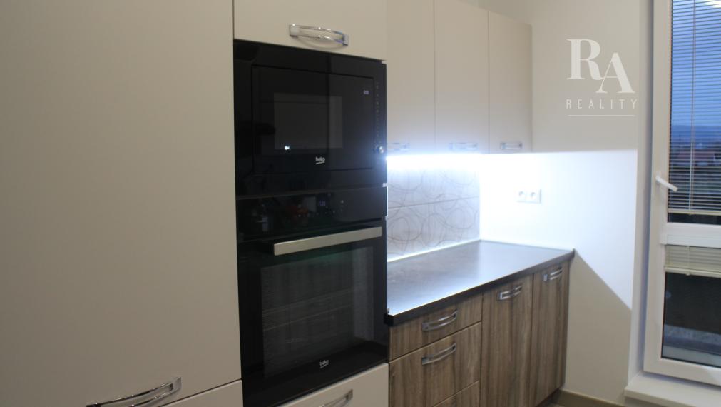 Prenájom  3-izbový byt Maršová -Rašov  + dve parkovacie miesta