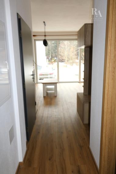 Prenájom 2 - izbový byt Nededza + 2 parkovacie miesta