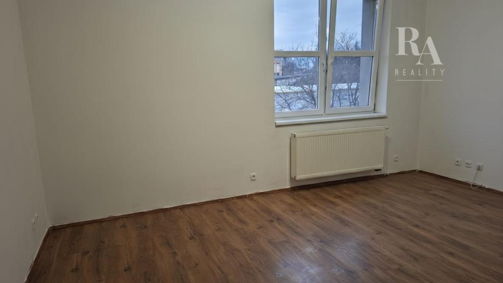 Prenájom 2KK - izbový byt Bytčická ulica