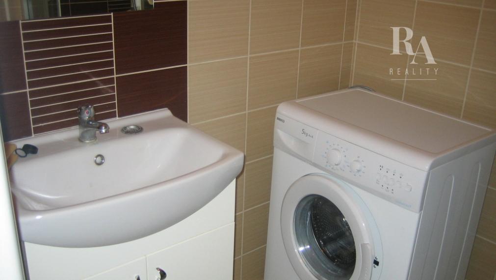 Prenájom 1 - izbový byt blízke centrum