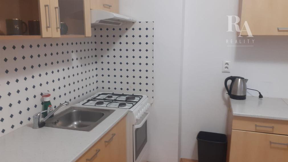 Prenájom 1 - izbový byt blízke centrum